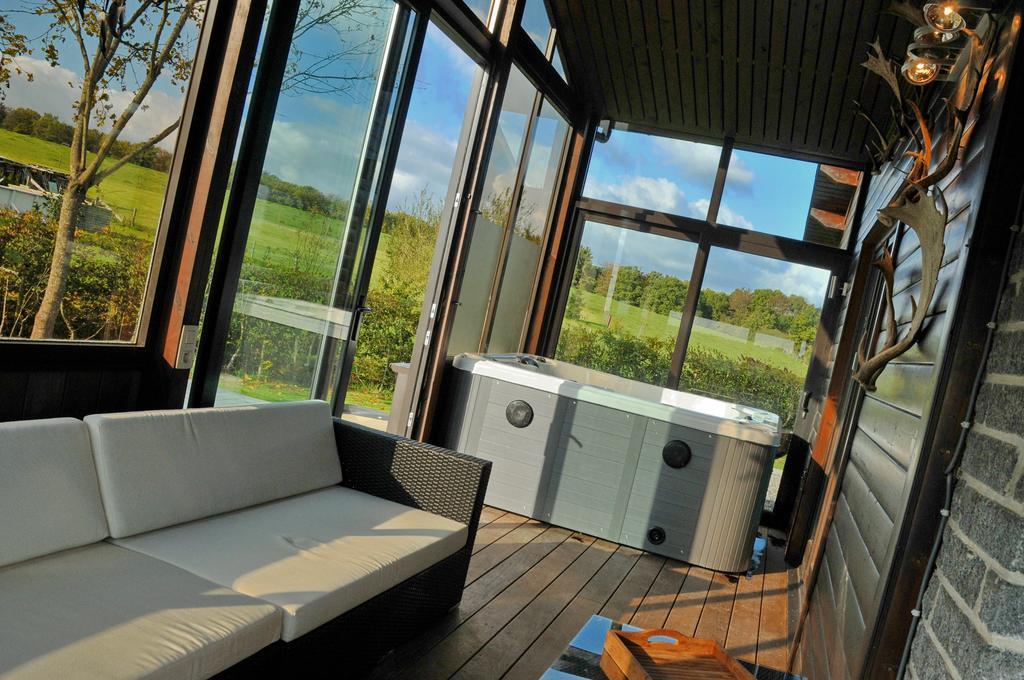Villa Arbre Dressé Somme-Leuze Exterior foto
